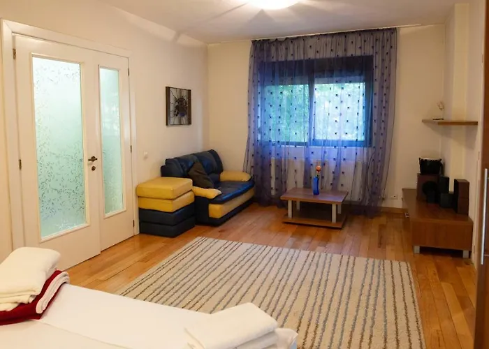 Nicole's Апартаменты